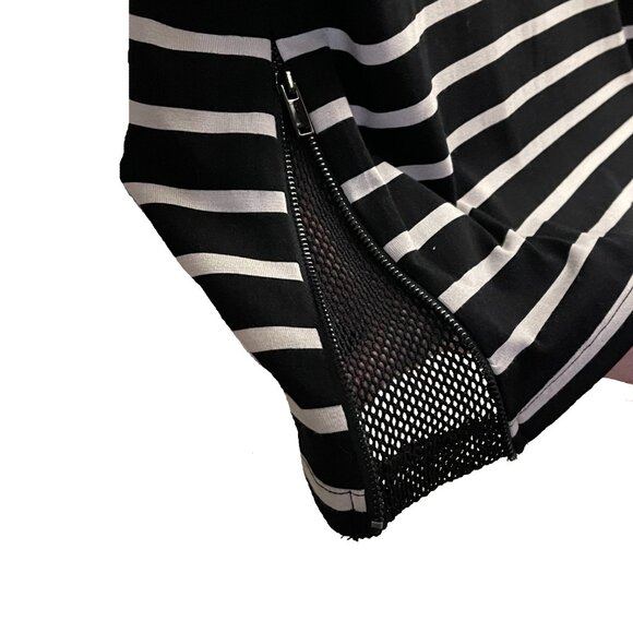 Conrad C Striped Top Size XS/TP NWT - Picture 6 of 8